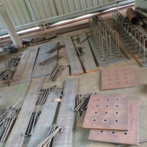 有哪些其他因素会影响丽水预埋件位置的确定？